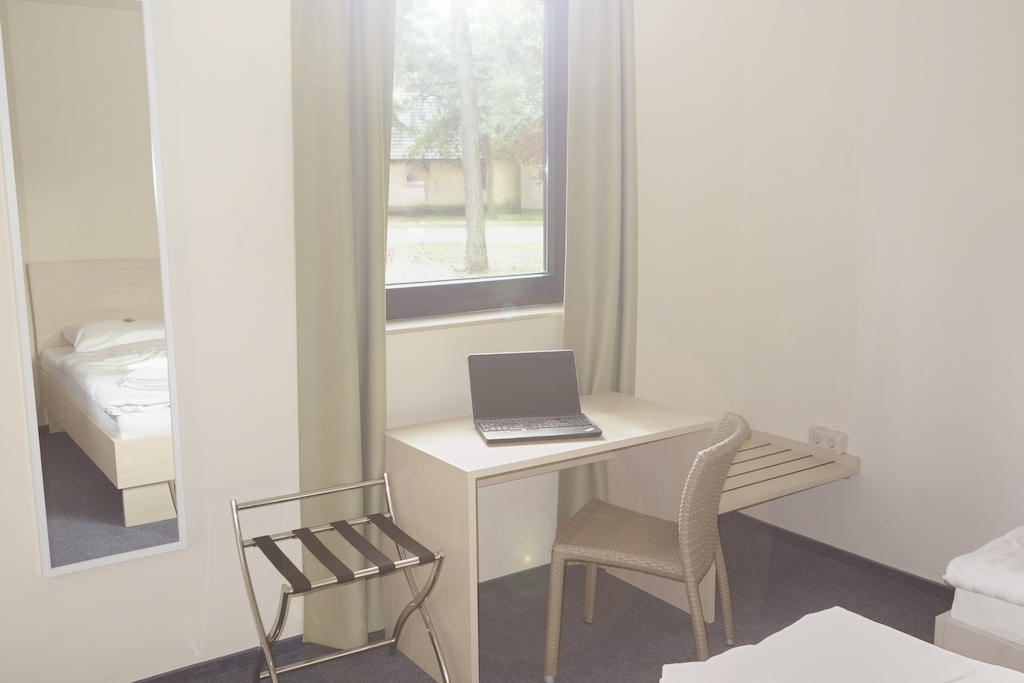Best Deal Airporthotel Weeze Habitación foto